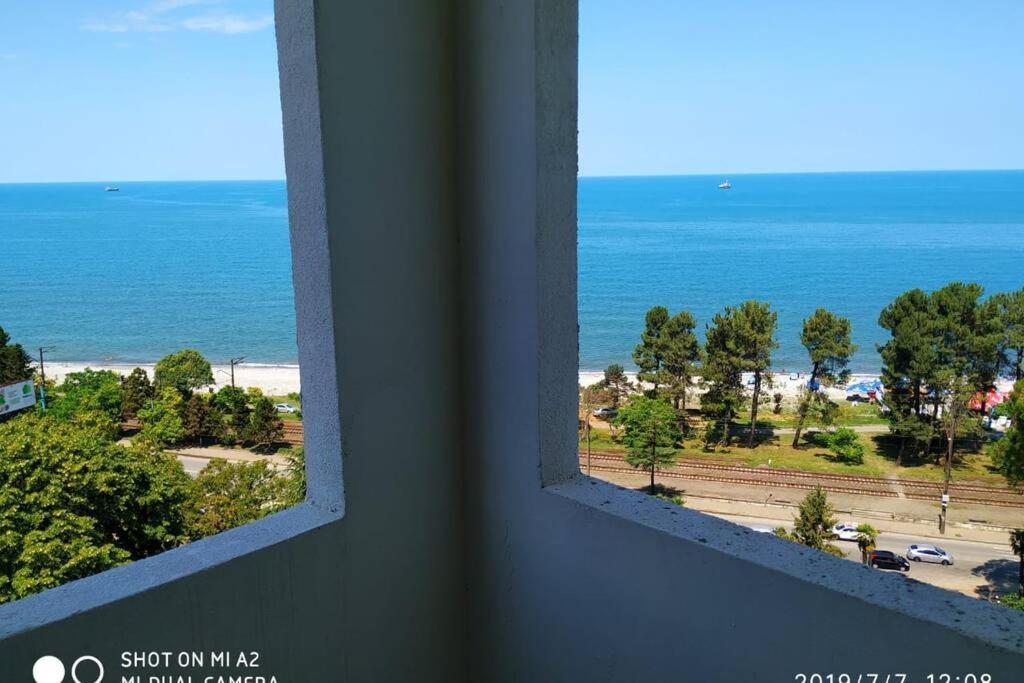 Аппартаменты С Двумя Балконами На Море И Горы Makhinjauri Exteriör bild